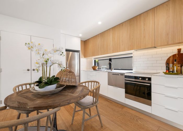  at 2/126 Rugby Street, Merivale, Christchurch City, Canterbury