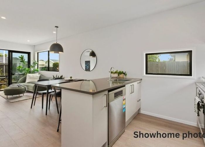  at 5 Whati Lane, Henderson, Waitakere City, Auckland