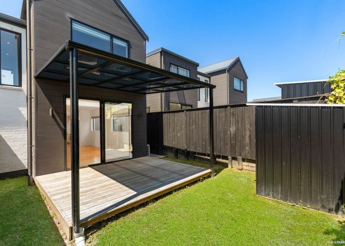  at 33 Patrick Rice Drive, Swanson, Waitakere City, Auckland