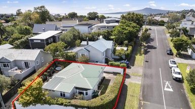  at 22 Riddell Road, Glendowie, Auckland