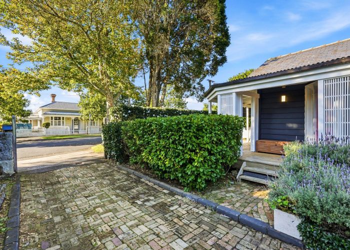  at 6 Tongariro Street, Mount Eden, Auckland