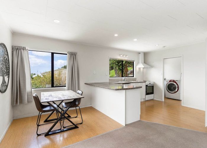  at 19A Exeter Place, Unsworth Heights, North Shore City, Auckland