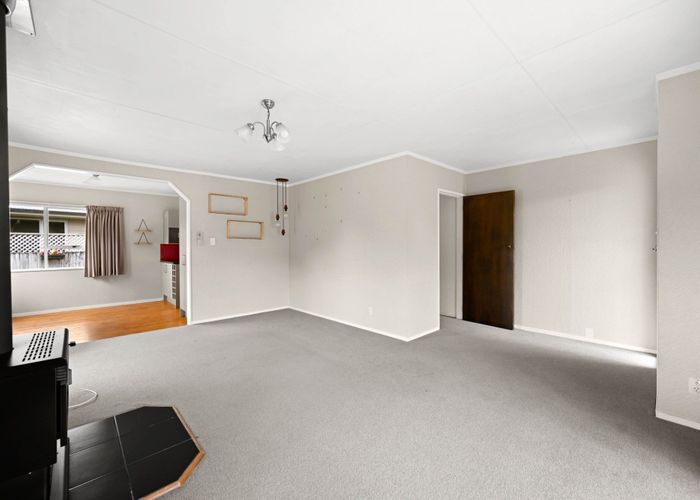  at 5 Brookbank Place, Glenview, Hamilton, Waikato