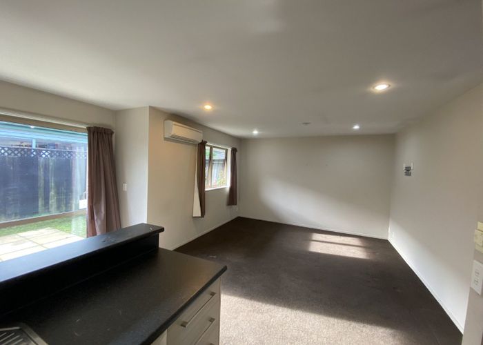  at 2/105 Rattray Street, Riccarton, Christchurch City, Canterbury