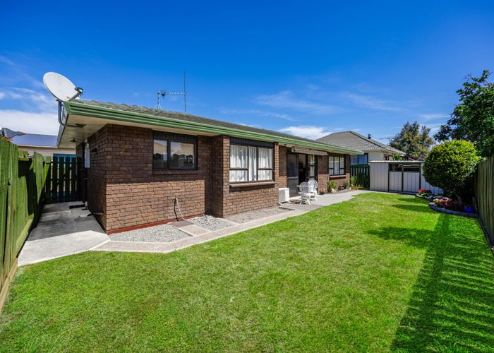  at 2/3 West Street, Papakura, Papakura, Auckland