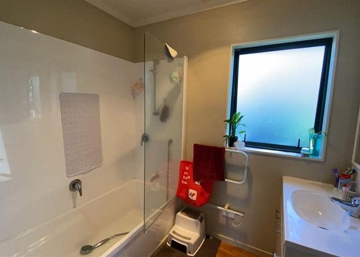  at 65A Sunline Avenue, Massey West, Waitakere City, Auckland