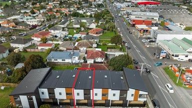  at 4/127 Stoddard Road, Wesley, Auckland