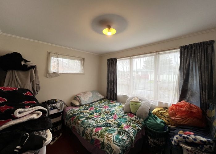  at 31 Riverpark Crescent, Henderson, Waitakere City, Auckland
