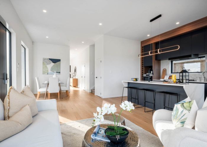  at 185 Henwood Road, Westgate, Waitakere City, Auckland