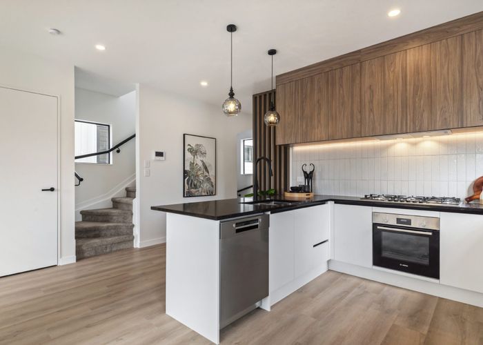  at 11A Dianthus Place, Browns Bay, Auckland