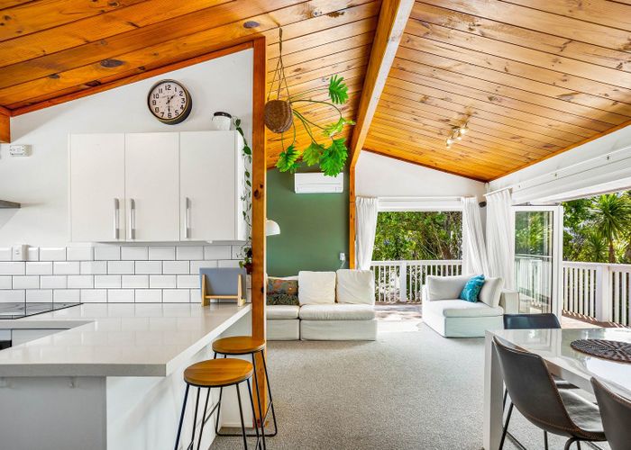  at 1/6A Sunnynook Road, Sunnynook, Auckland