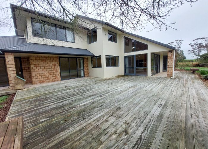  at 124 Hall Road, Peacocke, Hamilton