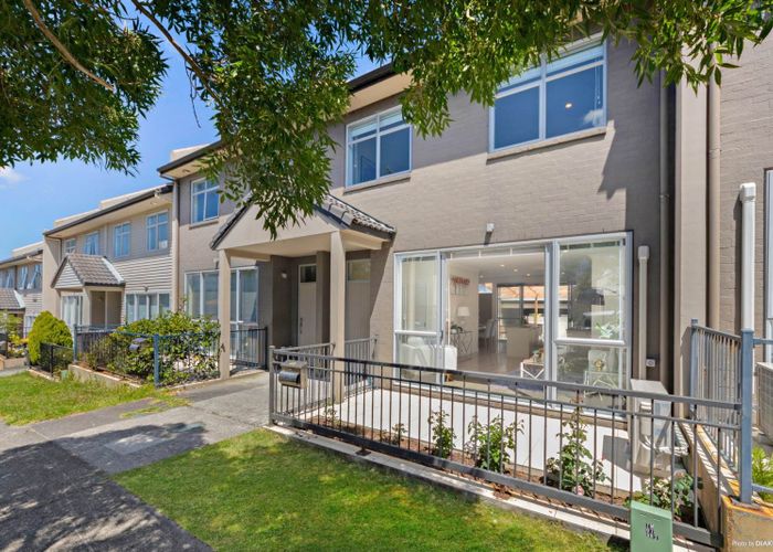  at 23 Manchester Drive, Flat Bush, Auckland