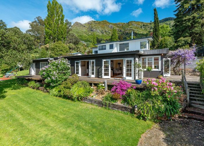  at 5 Zephyr Terrace, Lyttelton