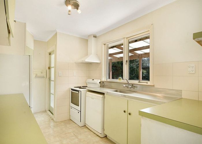  at 6 Palmer Avenue, Glen Eden, Auckland