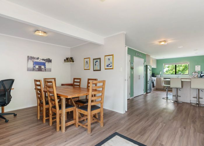  at 36 Lochend Place, Highland Park, Auckland
