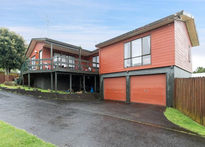  at 1/15 Seaglen Place, Botany Downs, Manukau City, Auckland