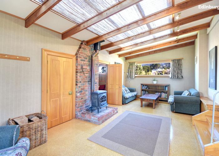  at 205 Woodside Road, Woodside, Outram