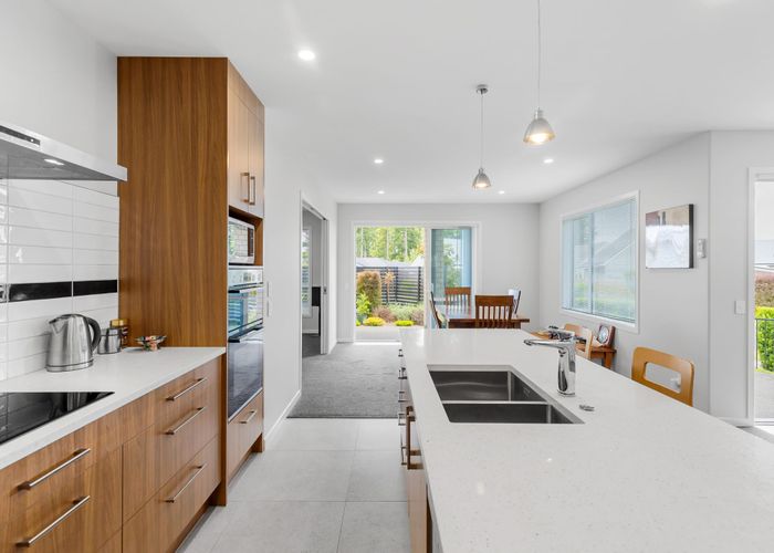  at 2 Bastille Court, Rangatira Park, Taupo