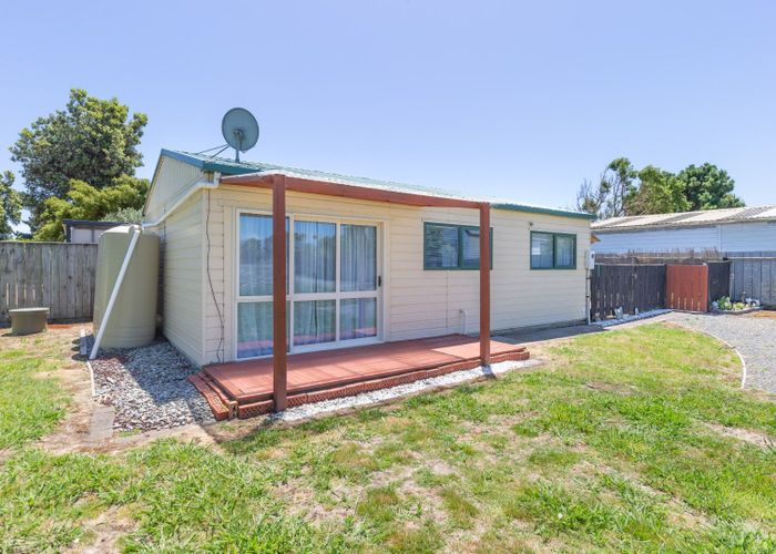  at 6 Mavis Avenue, Waikawa Beach, Manakau
