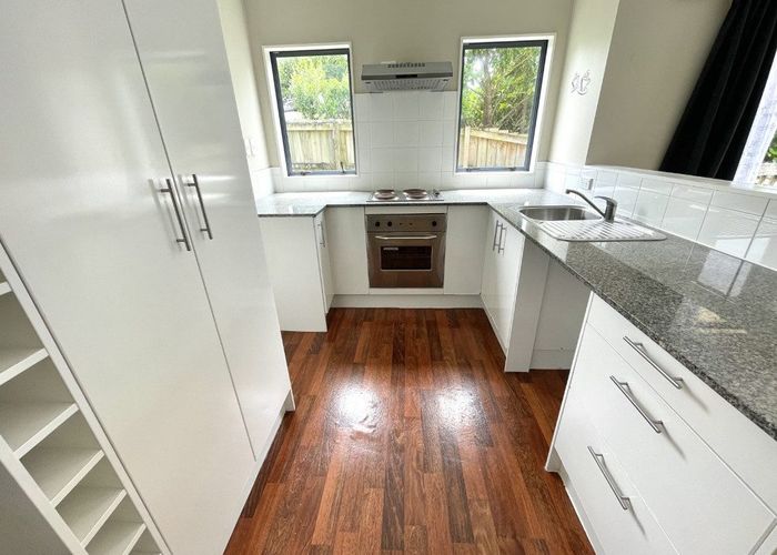  at 49A Sunline Ave , Massey, Waitakere City, Auckland