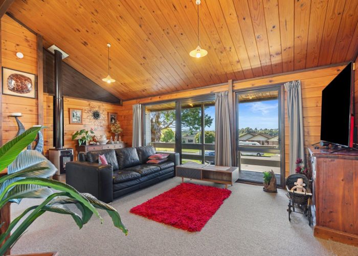  at 38 Endeavour Avenue, Welcome Bay, Tauranga, Bay Of Plenty