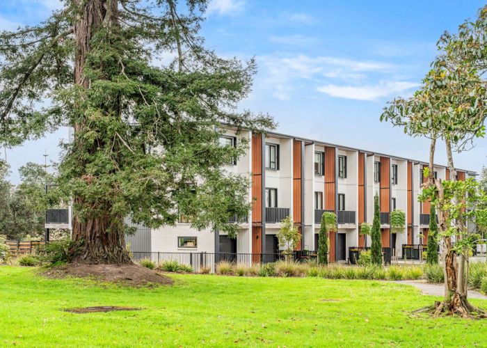  at 16 Beach Road, Hobsonville, Waitakere City, Auckland