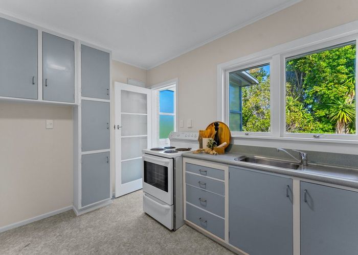  at 2/22 Margaret Place, Milford, North Shore City, Auckland