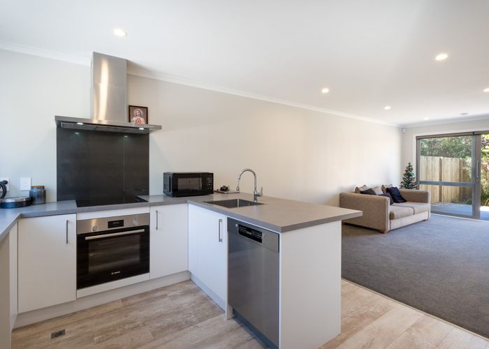  at 2/10 Marion Street, Silverstream, Upper Hutt