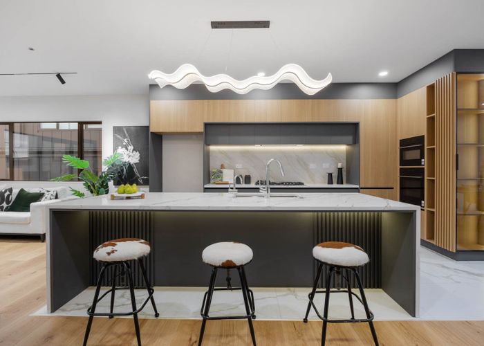  at 8 Mill Hill Close, Flat Bush, Manukau City, Auckland