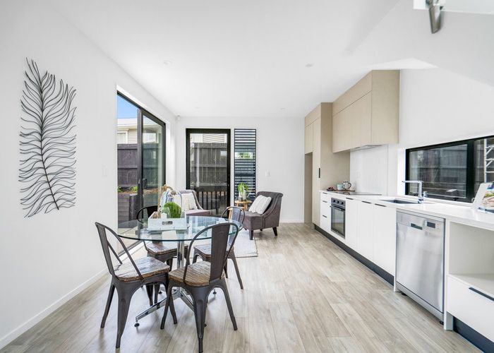  at 25 B & C Willoughby Avenue, Howick, Manukau City, Auckland