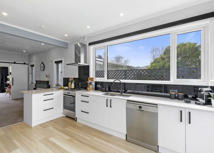  at 10 Byron Street, Petone, Lower Hutt, Wellington