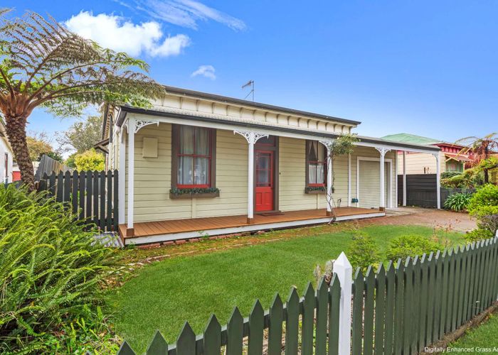  at 127 Linton Street, West End, Palmerston North, Manawatu / Whanganui