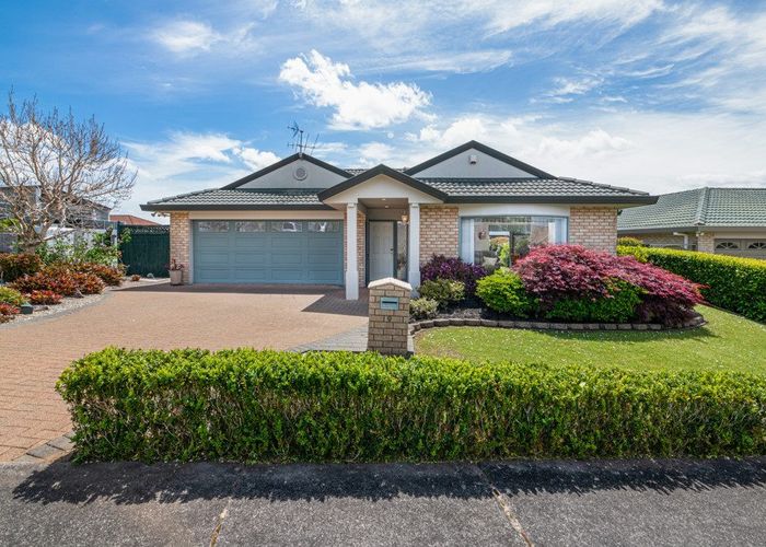  at 9 Amesbury Rise, Henderson, Auckland