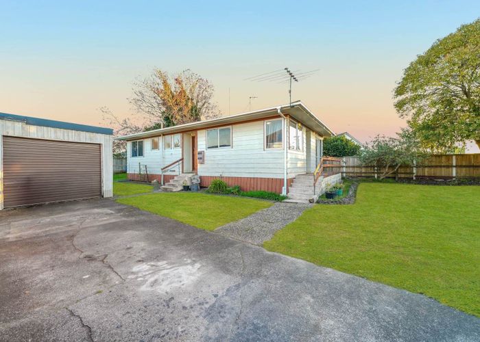  at 2/12 Evelyn Street, Papatoetoe, Manukau City, Auckland