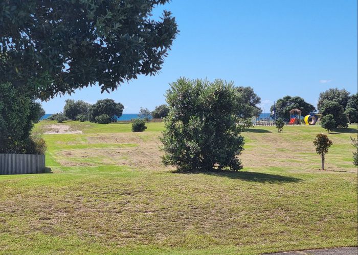  at 106 Karaka Place, Matarangi