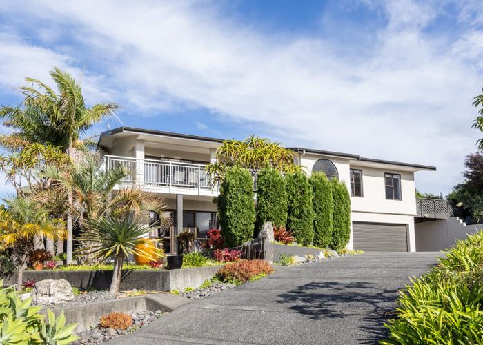  at 58 Churchill Drive, Taradale, Napier
