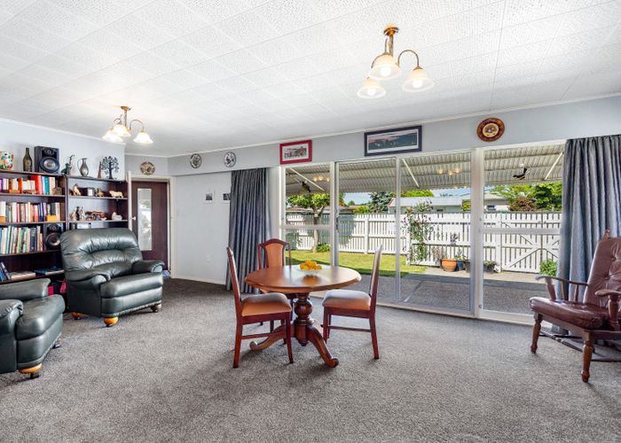  at 2/800 Willowpark Road South, Akina, Hastings