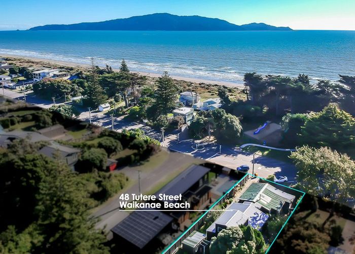 For sale 48 Tutere Street, Waikanae Beach, Kapiti Coast, Wellington homes.co.nz