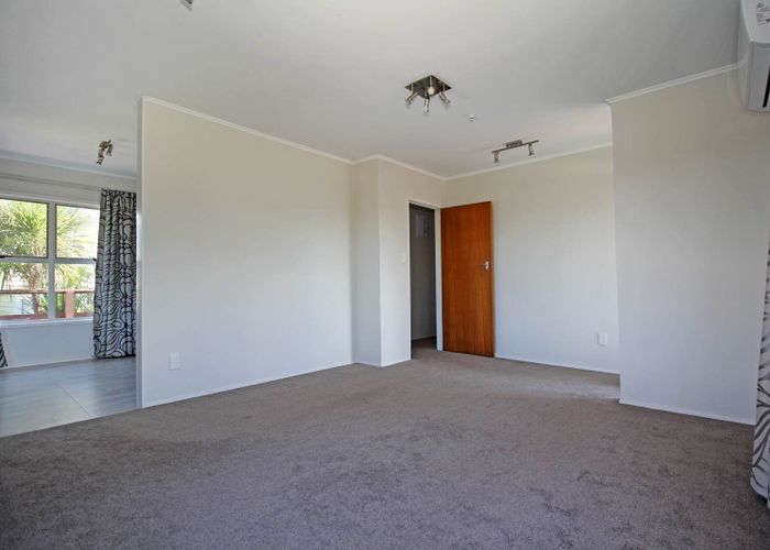  at 1/3 Fifeshire Street, Belmont, North Shore City, Auckland