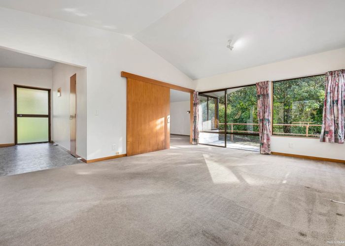  at 10 Rata Road, Stanmore Bay, Whangaparaoa