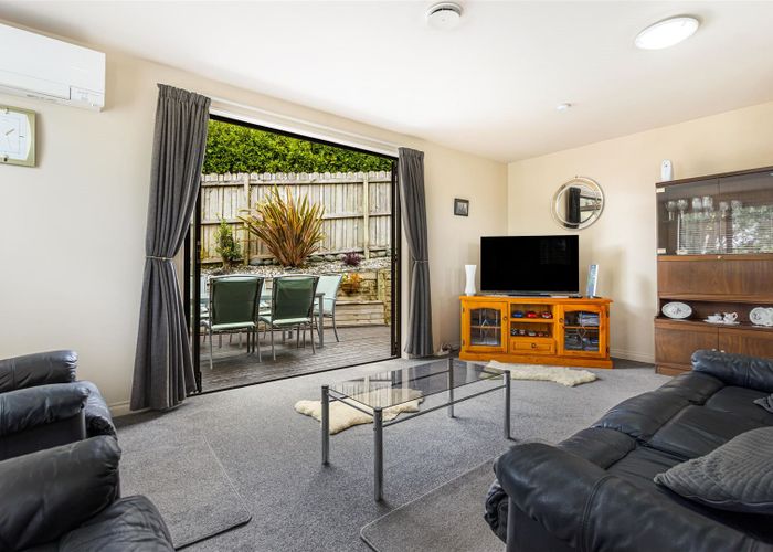  at 4 View Ridge Drive, Ranui, Auckland
