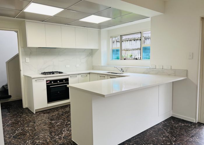 at 21 Nile Road, Milford, North Shore City, Auckland
