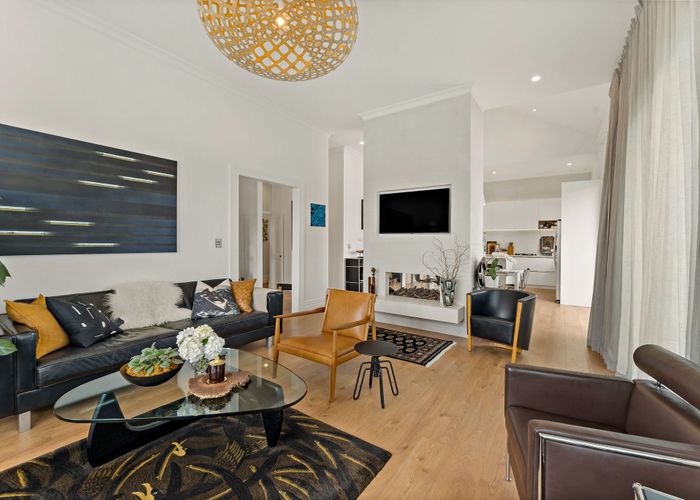  at 37 Renfrew Avenue, Sandringham, Auckland