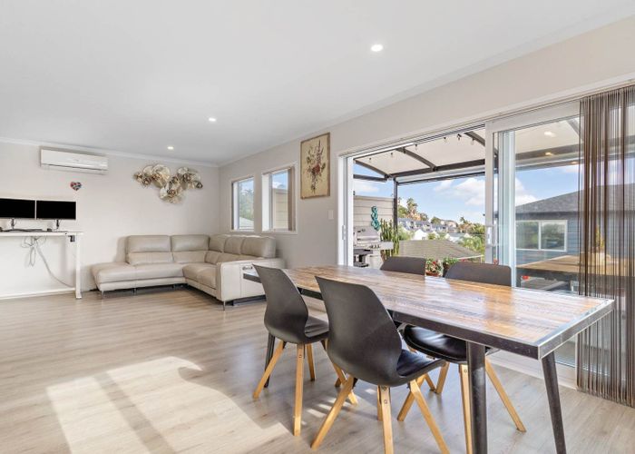  at 780 East Coast Road, Pinehill, North Shore City, Auckland