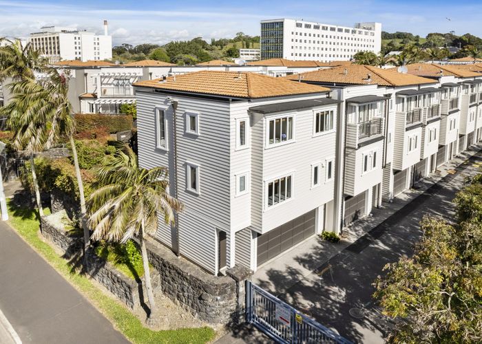  at 1/218 Green Lane West, Epsom, Auckland