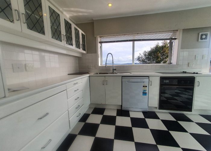  at 48 Glenveagh Drive, Mount Roskill, Auckland City, Auckland