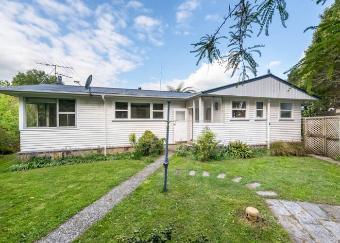  at 33 Mccutchan Road, Tuakau