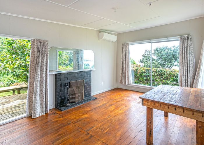  at 9 Adams Road, Thornton Bay, Thames