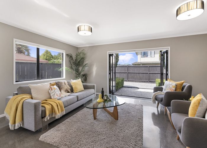  at 19B Beach Road, Te Atatu Peninsula, Auckland
